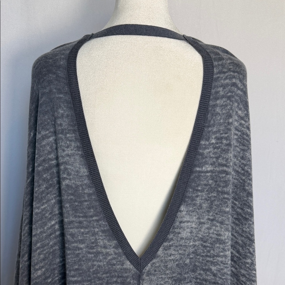 Lululemon Throw It On Wrap One Size Shadow Blue / Almost Blue Cashmere Blend EUC - Picture 7 of 9